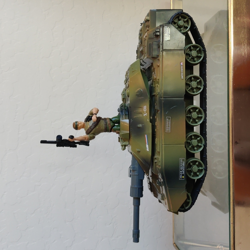 1998 GI Joe Tank w/ 1994 GI Joe - Picture 5 of 9